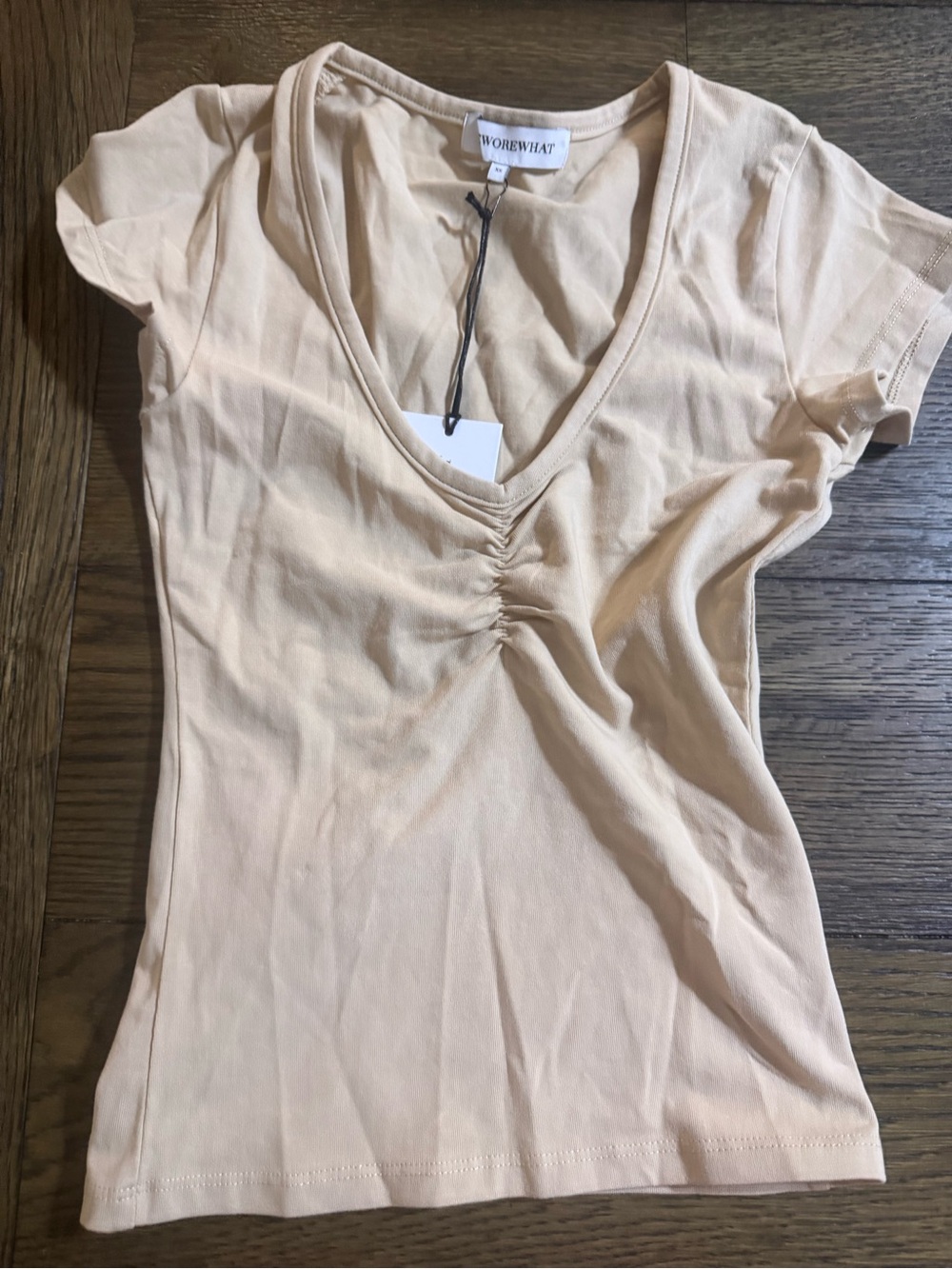 WeWoreWhat tan V-Neck Ruched Short Sleeve Top